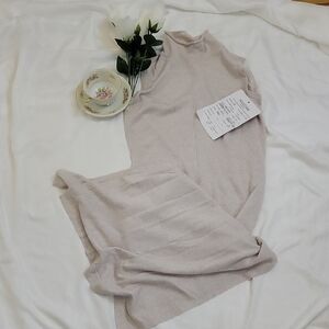 Elegant Sleeveless Midi Dress